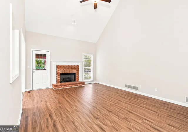 Photo 2 of Single family home for sale at 4904 Ascot Blf NW, Acworth, GA 30102 | MLS# 10850933 | Listing updated on 2026-10-07