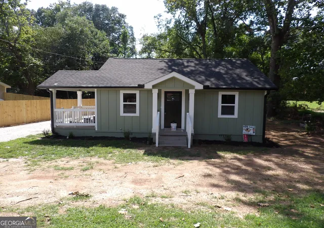Photo 1 of Single family home for sale at 808 Alabama St, Carrollton, GA 30117 | MLS# 10830537 | Listing updated on 2026-09-17