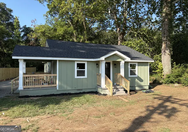 Photo 3 of Single family home for sale at 808 Alabama St, Carrollton, GA 30117 | MLS# 10830537 | Listing updated on 2026-09-17