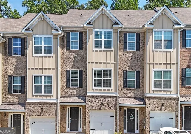 Photo 2 of Sale Pending at 1941 Appaloosa Ml Cir, Buford, GA 30519 | MLS# 10841674 | Listing updated on 2026-10-05