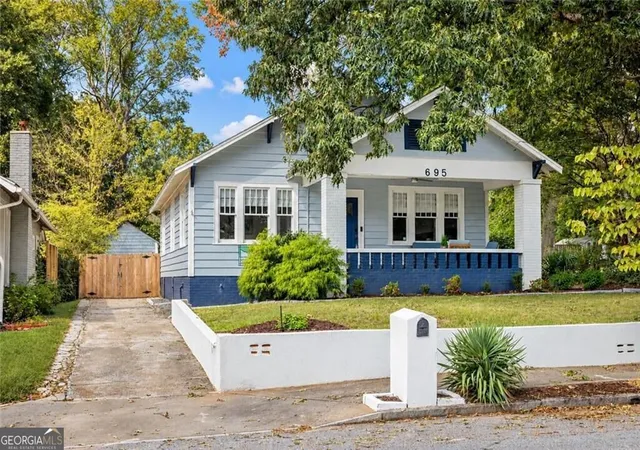 Photo 2 of Single family home for sale at 695 Brookline St Sw, Atlanta, GA 30310 | MLS# 10849230 | Listing updated on 2026-10-10