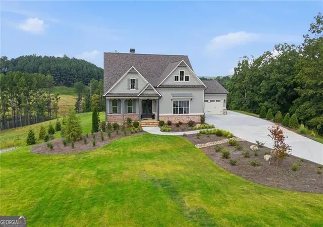 Photo 2 of Mansion for sale at 5352 Price, Gainesville, GA 30506 | MLS# 10833655 | Listing updated on 2026-09-04