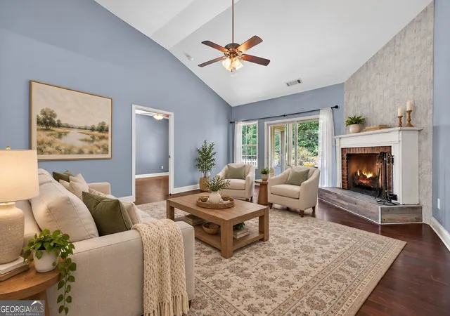 Photo 3 of Townhouse for sale at 222 Ridgehaven Trl, Ellijay, GA 30536 | MLS# 10782755 | Listing updated on 2026-10-26