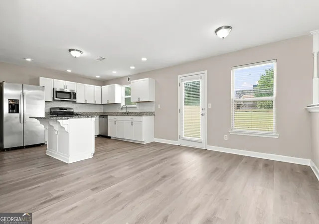 Photo 4 of Single family home for sale at 406 Grier Dr, Locust Grove, GA 30248 | MLS# 10838770 | Listing updated on 2026-10-05