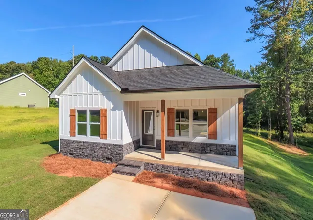 Photo 3 of Single family home for sale at 1118 Whispering Hills Dr, Bremen, GA 30110 | MLS# 10836954 | Listing updated on 2026-09-27
