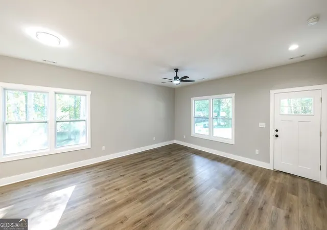 Photo 3 of Single family home for sale at 1118 Whispering Hills Dr, Bremen, GA 30110 | MLS# 10836954 | Listing updated on 2026-09-27