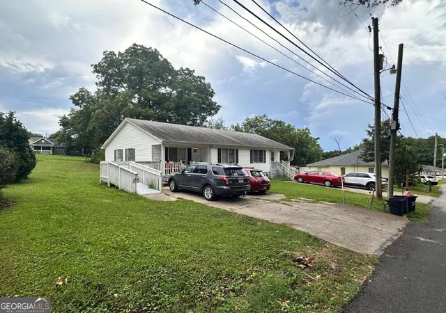 Photo 3 of Sale Pending at 270 Cole St, Buford, GA 30518 | MLS# 10845674 | Listing updated on 2026-09-30
