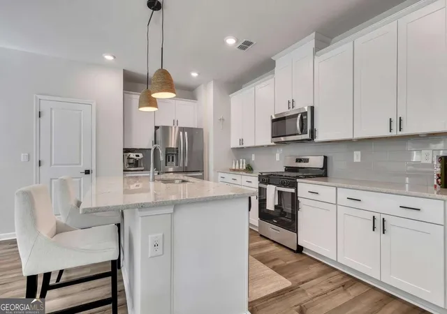 Photo 3 of Single family home for sale at 299 Wells Cir, Canton, GA 30114 | MLS# 10802956 | Listing updated on 2026-09-19