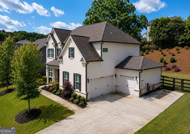 Photo 2 of Single family home for sale at 415 Carmichael Cir, Canton, GA 30115 | MLS# 10805774 | Listing updated on 2026-09-04