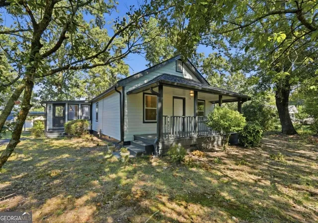 Photo 3 of Single family home for sale at 1965 Holland Park Dr, Buford, GA 30519 | MLS# 10844006 | Listing updated on 2026-10-30