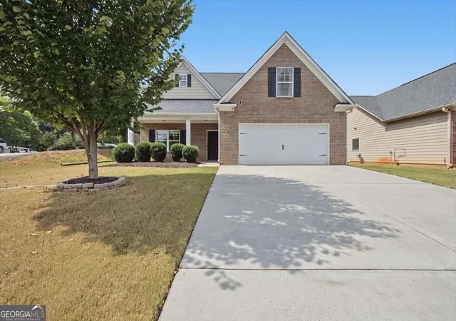 Photo 1 of Single family home for sale at 11 Spring Folly Nw, Cartersville, GA 30121 | MLS# 10845302 | Listing updated on 2026-10-07