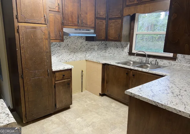 Photo 4 of Single family home for sale at 1710 Hallmark Dr, Griffin, GA 30223 | MLS# 10850863 | Listing updated on 2026-10-06