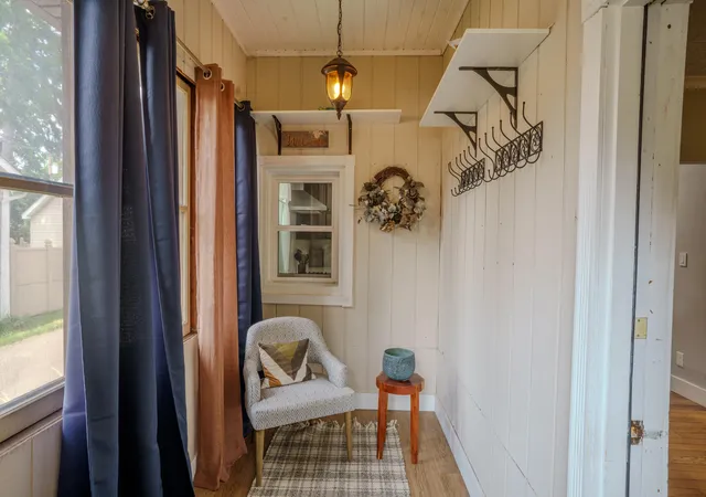Photo 3 of Single family home for sale at 405 E Chicago St, Valparaiso, IN 46383 | MLS# 844366 | Listing updated on 2026-08-31