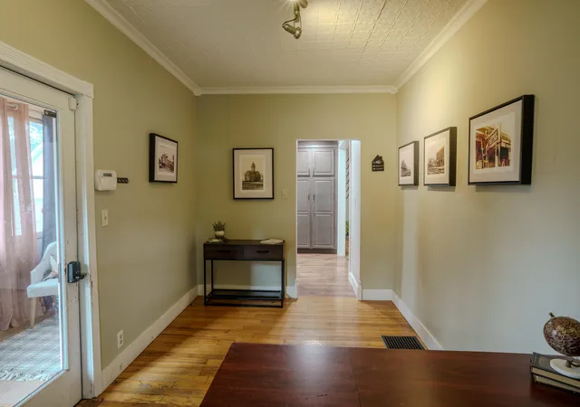 Photo 4 of Single family home for sale at 405 E Chicago St, Valparaiso, IN 46383 | MLS# 844366 | Listing updated on 2026-08-31