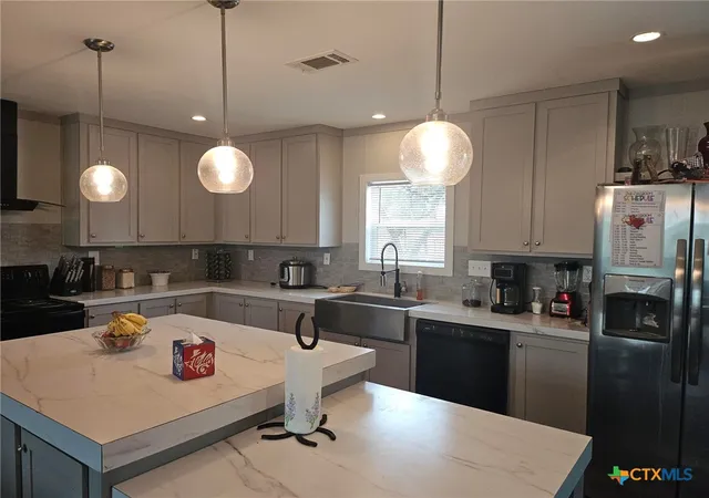 Photo 3 of Manufactured home for sale at 4950 County Road 110, Burnet, TX 78611 | MLS# 555933 | Listing updated on 2026-08-03