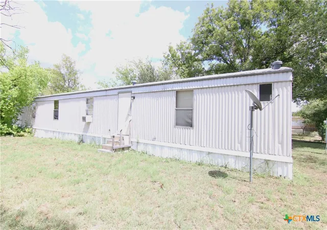 Photo 1 of Manufactured home for sale at 214 W Beeline Ln, Harker Heights, TX 76548 | MLS# 556074 | Listing updated on 2026-08-17
