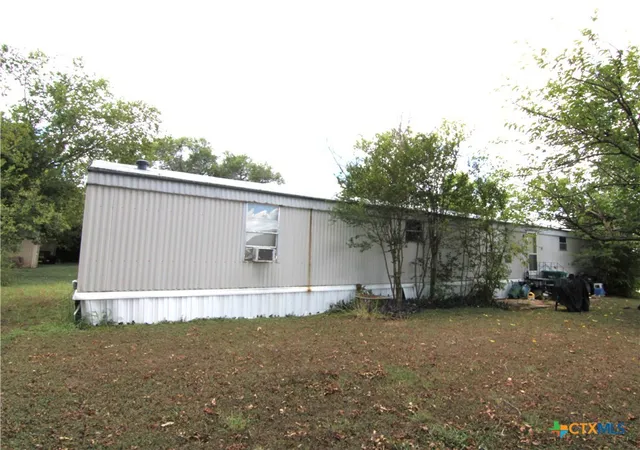 Photo 3 of Manufactured home for sale at 214 W Beeline Ln, Harker Heights, TX 76548 | MLS# 556074 | Listing updated on 2026-08-17