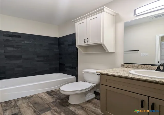 Photo 4 of Single family home for sale at 1714 E Ave G, Lampasas, TX 76550 | MLS# 558576 | Listing updated on 2026-09-09