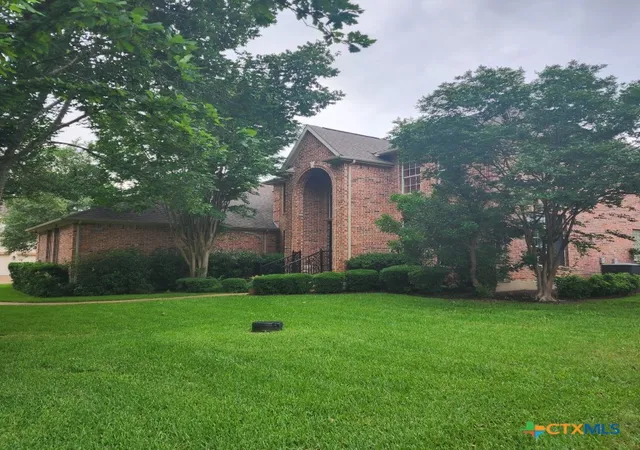 Photo 3 of Single family home for sale at 11710 Uplands Ridge Dr, Bee Cave, TX 78738 | MLS# 569694 | Listing updated on 2026-08-03