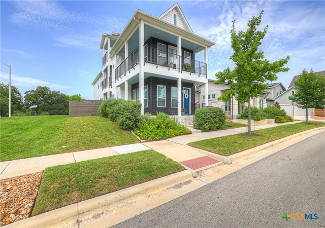 Photo 2 of Single family home for sale at 605 Creekside Comn, New Braunfels, TX 78130 | MLS# 573048 | Listing updated on 2026-08-03