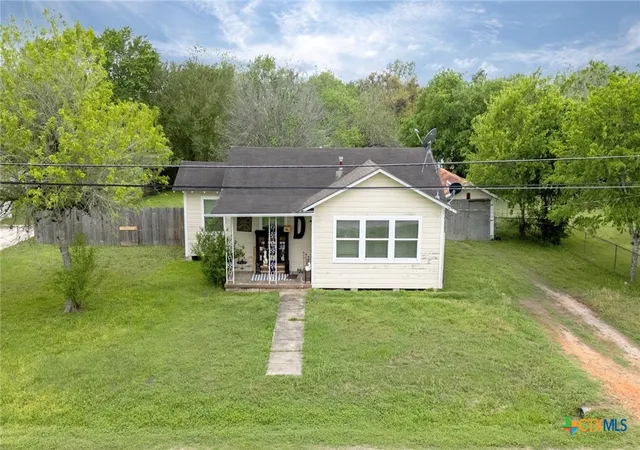 Photo 1 of Single family home for sale at 704 Maple, Yoakum, TX 77995 | MLS# 575798 | Listing updated on 2026-08-29