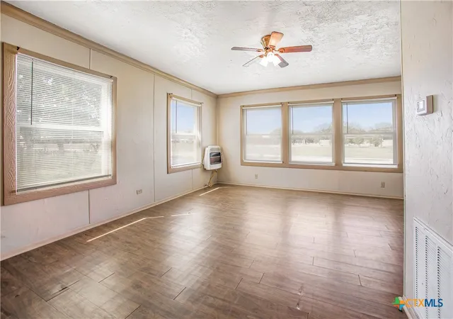 Photo 4 of Single family home for sale at 704 Maple, Yoakum, TX 77995 | MLS# 575798 | Listing updated on 2026-08-29