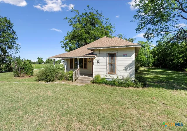 Photo 2 of Single family home for sale at 1104 E Umlang St, Thorndale, TX 76577 | MLS# 576090 | Listing updated on 2026-08-31
