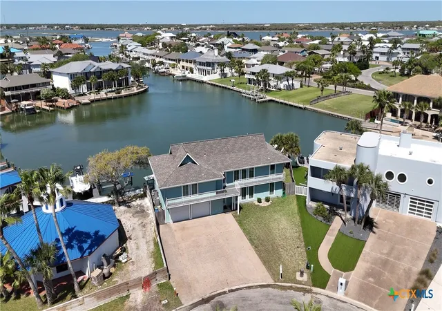 Photo 1 of Single family home for sale at 25 Blue Heron, Rockport, TX 78382 | MLS# 578359 | Listing updated on 2026-09-01
