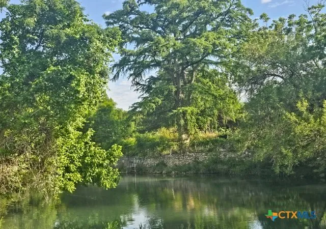 Photo 2 of Single family home for sale at 263 E Garden St, New Braunfels, TX 78130 | MLS# 579093 | Listing updated on 2026-08-18