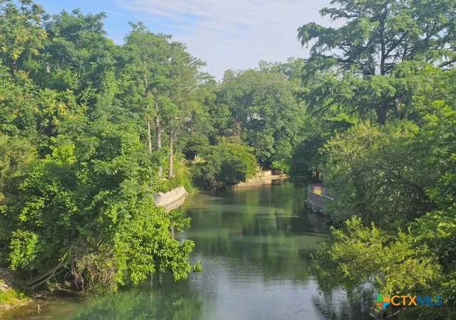 Photo 4 of Single family home for sale at 263 E Garden St, New Braunfels, TX 78130 | MLS# 579093 | Listing updated on 2026-08-18