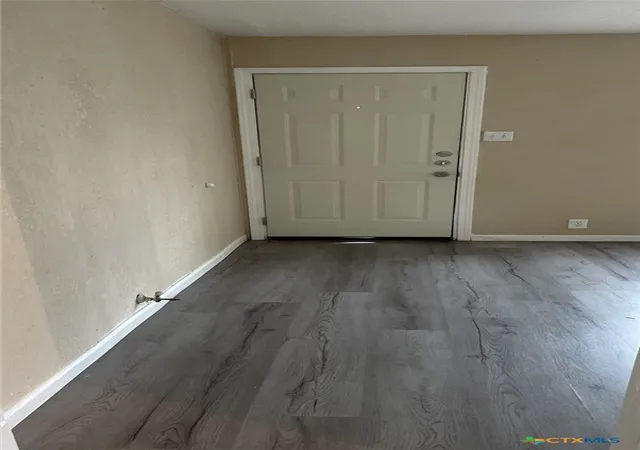 Photo 3 of Single family home for sale at 704 East Ave N, Temple, TX 76504 | MLS# 578621 | Listing updated on 2026-08-28