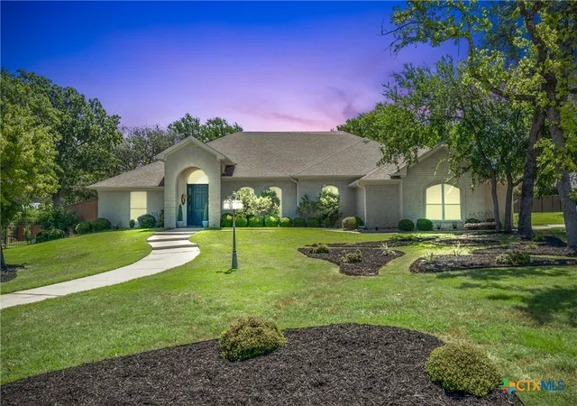 Photo 2 of Single family home for sale at 4340 Lago Vista Dr, Belton, TX 76513 | MLS# 581788 | Listing updated on 2026-08-26