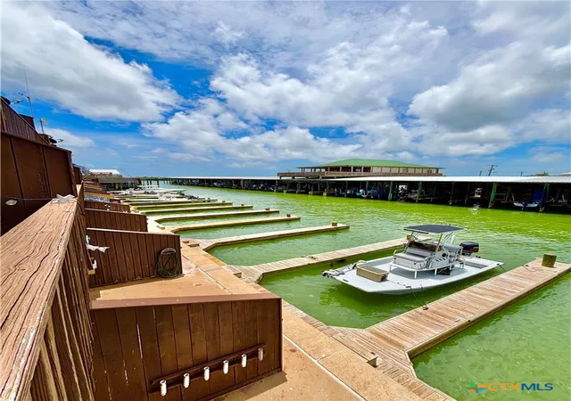 Listing Photo 4 - Condo for sale in building located at 440 S 15th St, Port O'Connor, TX 77982