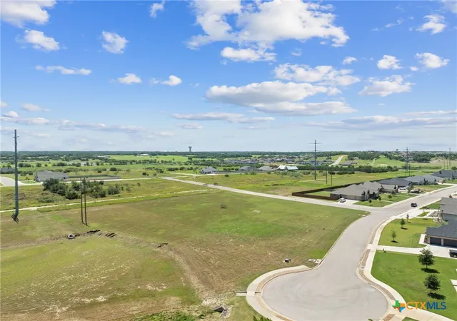 Photo 2 of Sale Pending at 1450 Stone Russell Dr, Salado, TX 76571 | MLS# 587990 | Listing updated on 2026-09-21