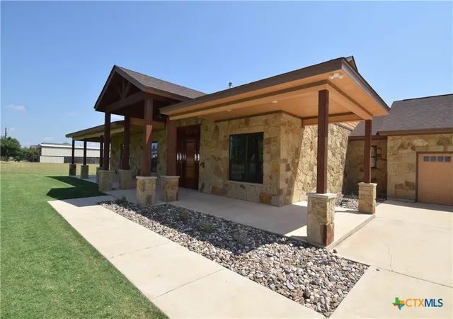 Photo 2 of Sale Pending at 2178 Southbend Rd, Salado, TX 76571 | MLS# 588972 | Listing updated on 2026-09-09