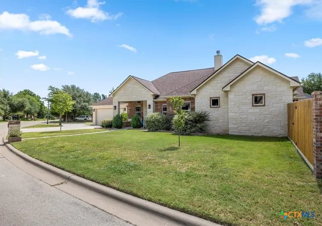 Photo 3 of Sale Pending at 2315 Misty Morning Ln, Temple, TX 76502 | MLS# 589174 | Listing updated on 2026-09-29