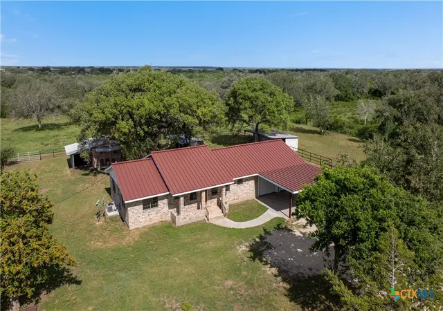 Photo 4 of House for sale at 1033 Fm 1351, Goliad, TX 77963 | MLS# 589900 | Listing updated on 2026-08-06