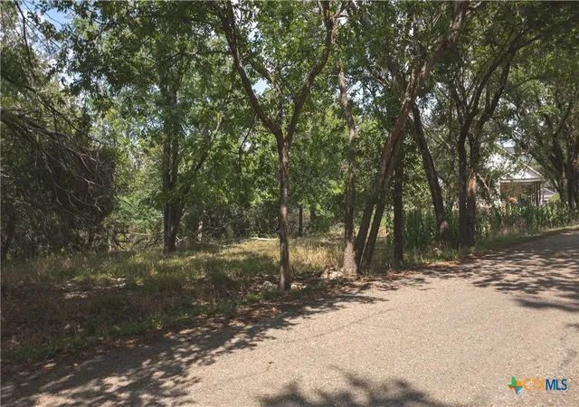 Photo 3 of Land for sale at 800 Hillcrest Dr, Salado, TX 76571 | MLS# 590677 | Listing updated on 2026-09-12