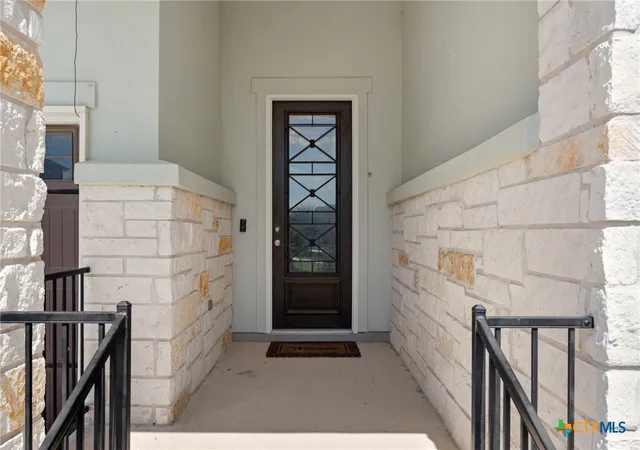 Photo 3 of Single family home for sale at 6533 Crockett Cvs, Schertz, TX 78108 | MLS# 590955 | Listing updated on 2026-09-01