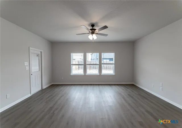 Photo 3 of Single family home for sale at 312 Ivy Rds, Seguin, TX 78155 | MLS# 592297 | Listing updated on 2026-08-27