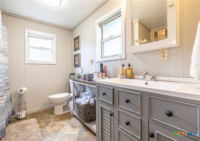 Photo 4 of Single family home for sale at 1932 Guadalupe River Dr, Tivoli, TX 77990 | MLS# 592637 | Listing updated on 2026-09-03