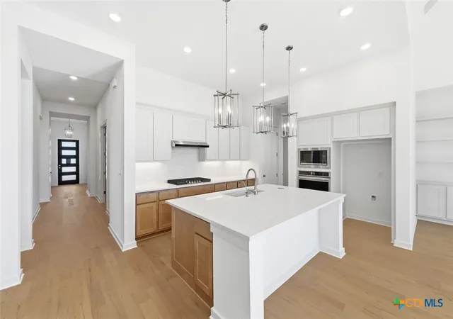 Photo 4 of Single family home for sale at 122 Stock Pond Trl, Kyle, TX 78640 | MLS# 592920 | Listing updated on 2026-10-07