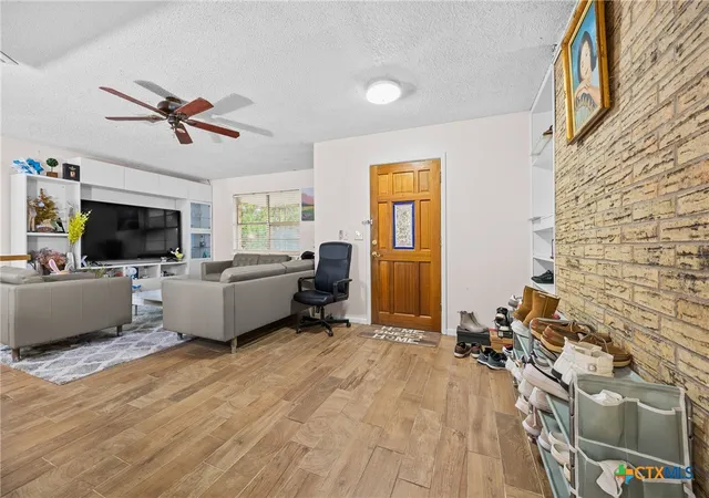 Photo 2 of Single family home for sale at 243 County Rd 4314, Lampasas, TX 76550 | MLS# 593250 | Listing updated on 2026-09-10