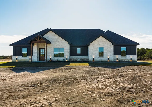 Photo 3 of Single family home for sale at 190 Cedar Bluff Loop, Gatesville, TX 76528 | MLS# 593347 | Listing updated on 2026-09-10