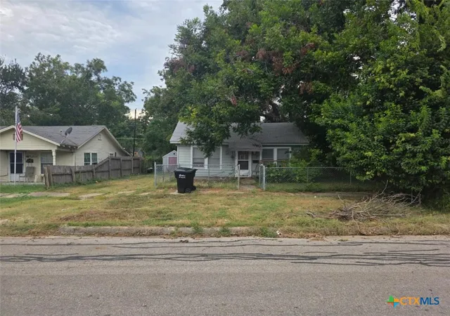 Photo 1 of Single family home for sale at 1214 S 19th Street, Temple, TX 76504 | MLS# 593360 | Listing updated on 2026-07-20