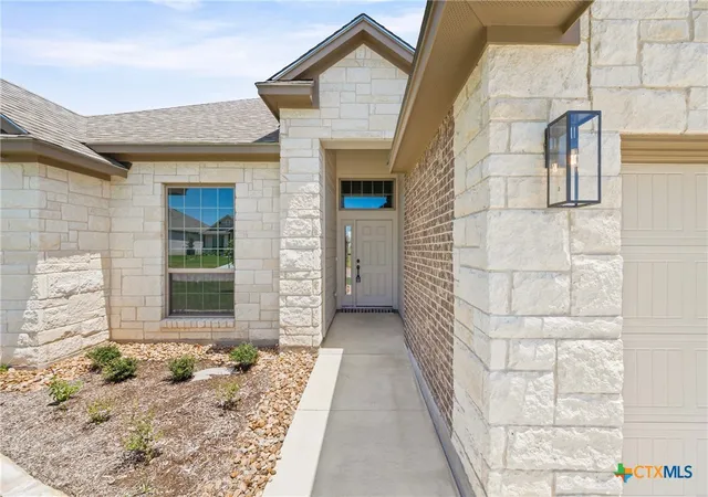 Photo 3 of Single family home for sale at 7106 Touchstone Dr, Temple, TX 76502 | MLS# 592369 | Listing updated on 2026-09-25