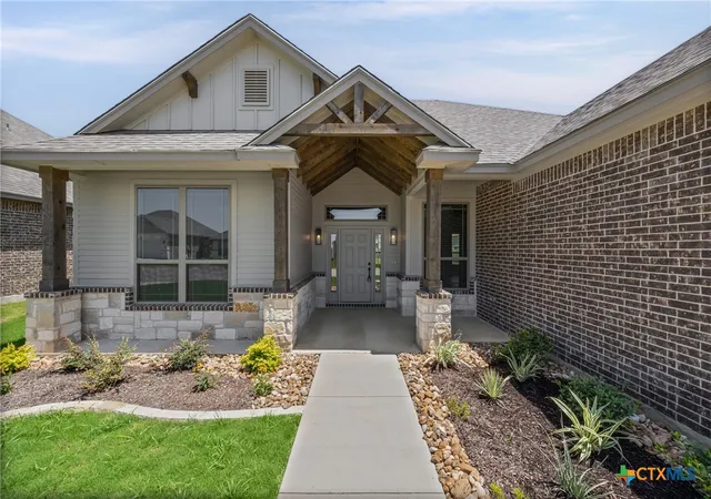 Photo 2 of Single family home for sale at 7102 Touchstone Dr, Temple, TX 76502 | MLS# 592379 | Listing updated on 2026-09-25