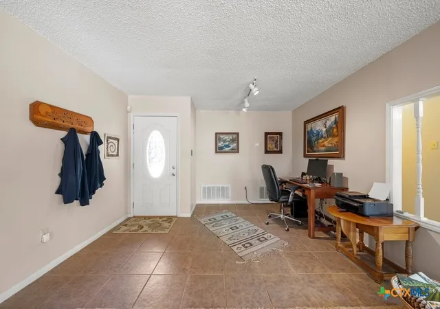 Photo 3 of Sale Pending at 1369 Lakeview Dr, Canyon Lake, TX 78133 | MLS# 595415 | Listing updated on 2026-08-21
