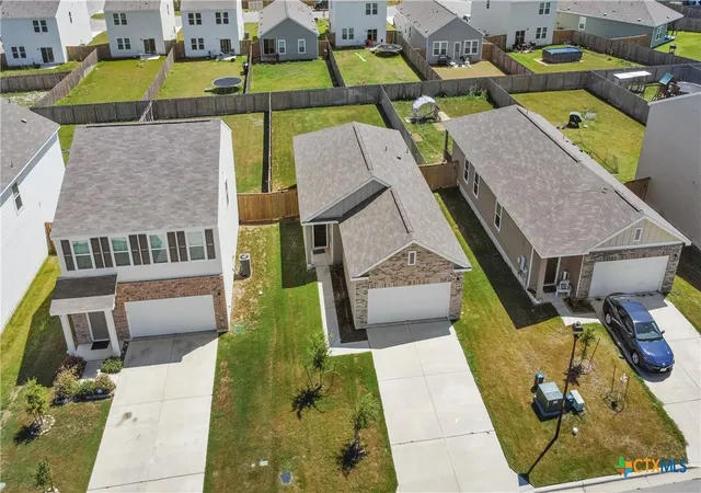 Photo 3 of Single family home for sale at 430 Line Of Fire Way, Jarrell, TX 76537 | MLS# 596041 | Listing updated on 2026-08-02