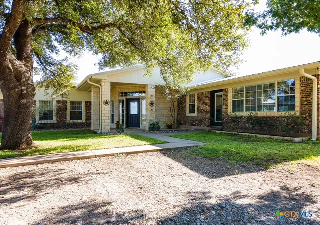 Photo 3 of Single family home for sale at 207 County Rd 4492, Kempner, TX 76539 | MLS# 596547 | Listing updated on 2026-09-01